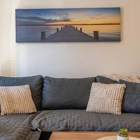 Modern 2br Flat With Parking For 4m Cars